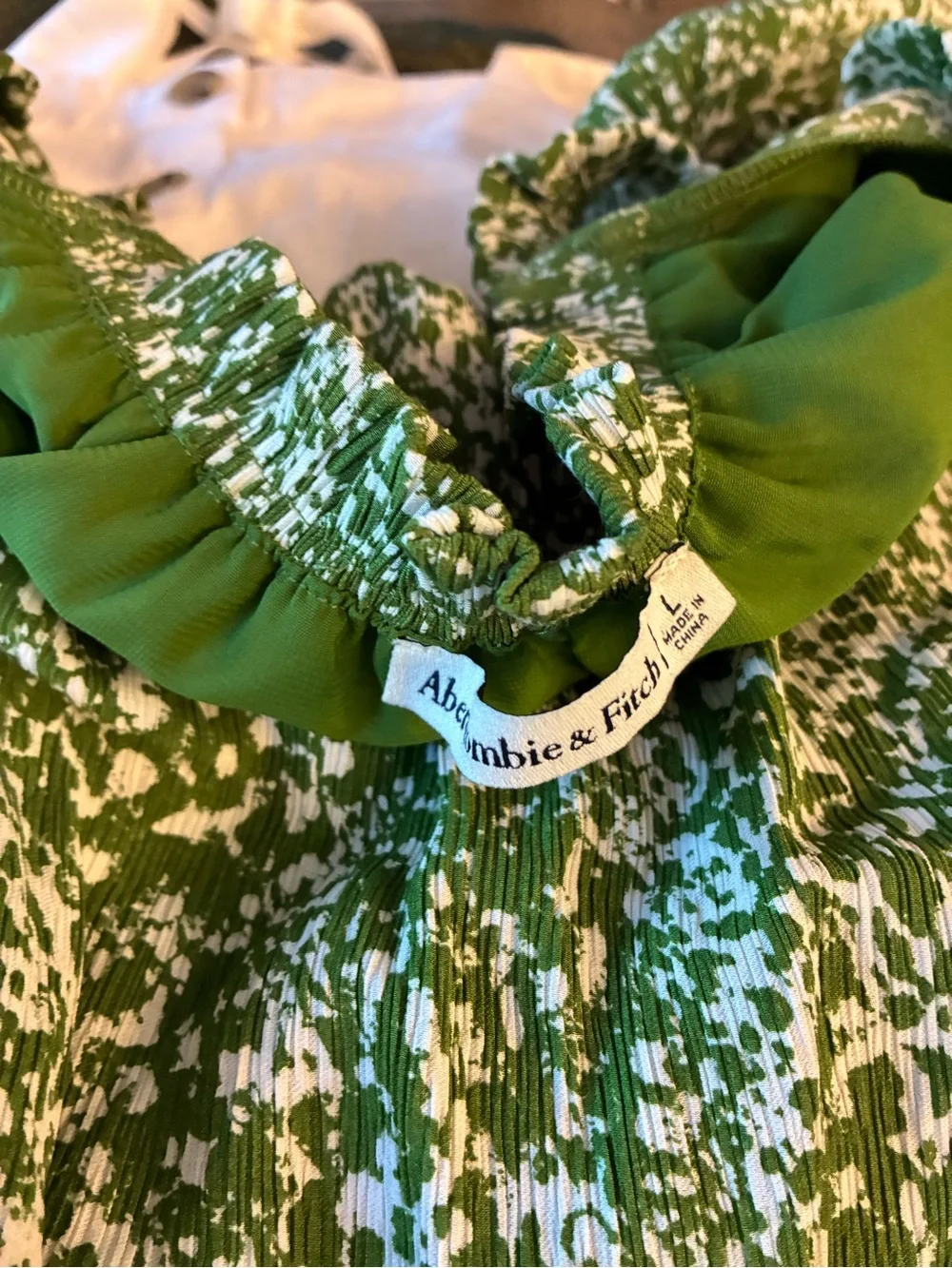 Abercrombie and Fit h szL Green on/off Shoulder Peasant Blouse - Women Tops